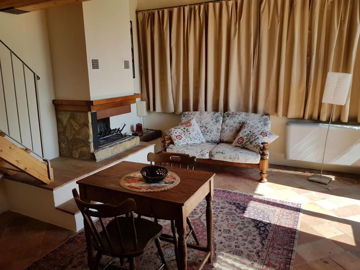 Agriturismo Casa Montecucco Giuncarico Bagian luar foto
